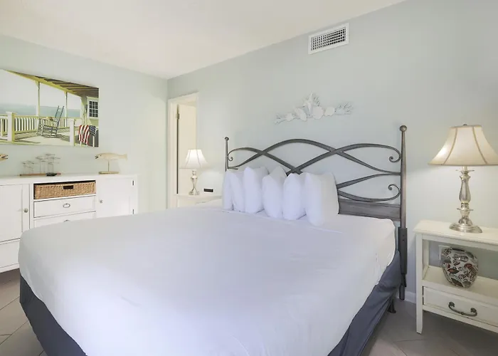 Island Winds East 403 Apartment *