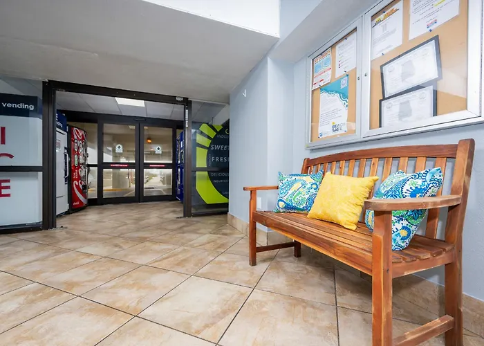Island Winds East 403 Apartment