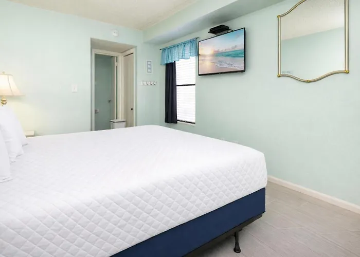 Apartment Island Winds East 403